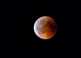 Eclipse lunar: neurologista explica a ciência por trás dos mitos lunares e sua influência no sono