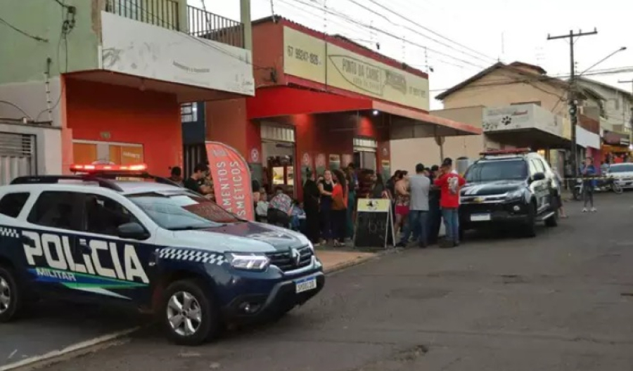 homem-chega-atirando-mata-a-irma-e-se-mata-em-seguida