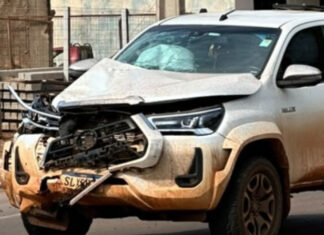 Motociclista morre logo após a colisão com a caminhoneta