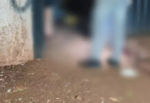 Dupla em moto executa homem durante chamada de vídeo